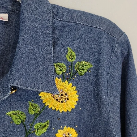 Quacker Factory SUNFLOWER  embroidered rhinestones shirt Size Large Button Down - Picture 5 of 13
